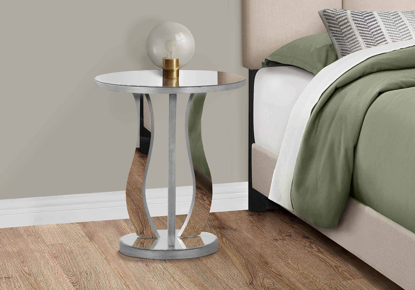 Accent Table - 20"Dia / Brushed Silver / Mirror